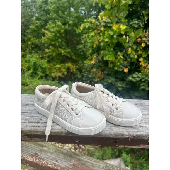Michael Kors Sneakers Signature Logo White/Cream Shoes Girls Sz 12 Toddler - Picture 1 of 8
